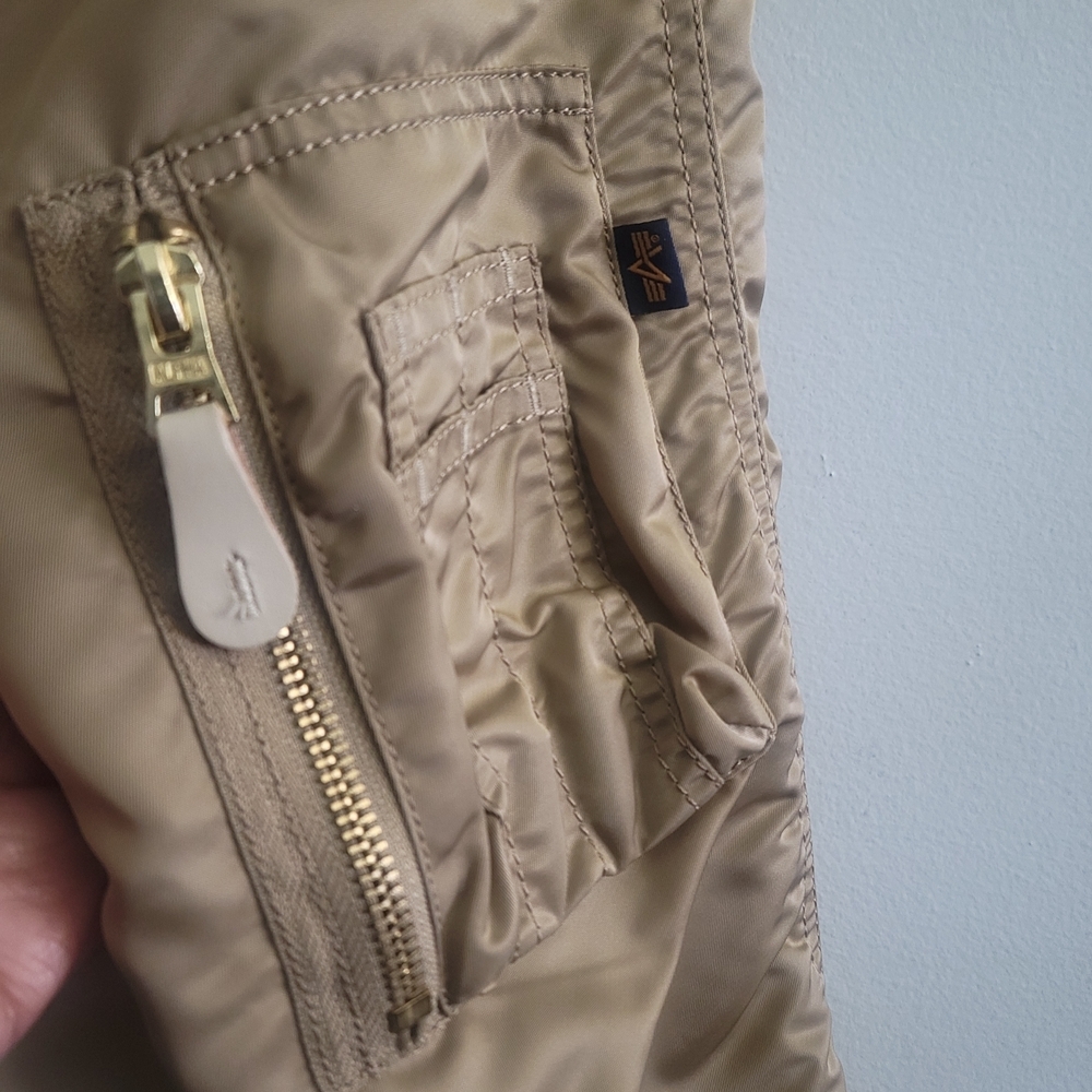 ALPHA INDUSTRIES Tiger Souvenir Limited Edition Embroidered Bomber Unisex Sz S - Picture 6 of 16